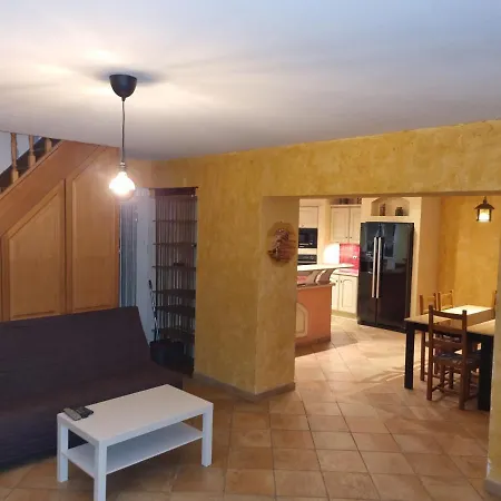 Etages Privee Pour 4 Personnes 2 Et 1 Sale De Bain I * רואיסי-אן-פרנס