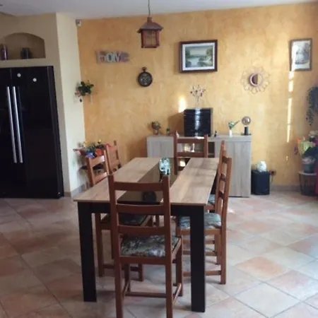 Etages Privee Pour 4 Personnes 2 Et 1 Sale De Bain I * 루와시 앙 프랑스