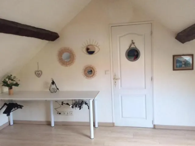 Etages Privee Pour 4 Personnes 2 Et 1 Sale De Bain I * Roissy-en-France